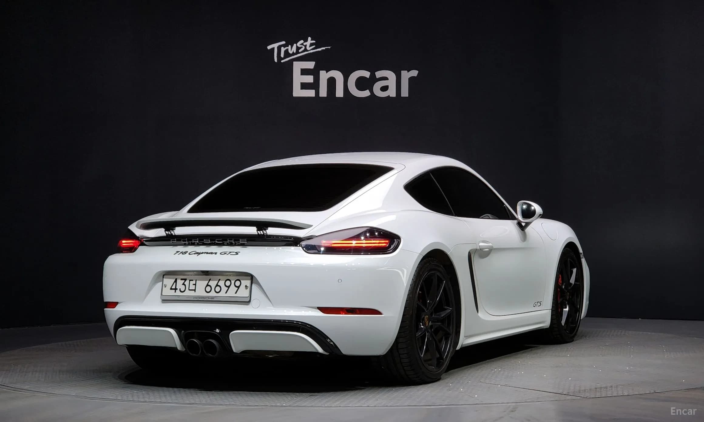 718 Cayman