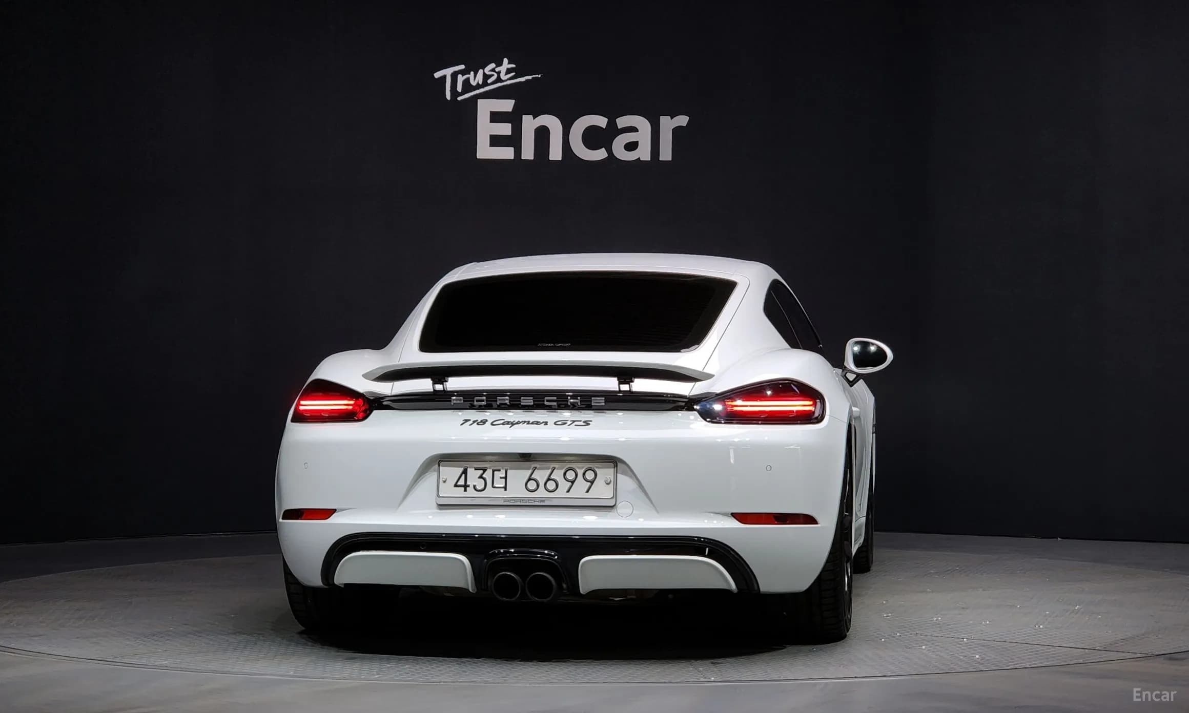718 Cayman