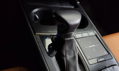 UX250h