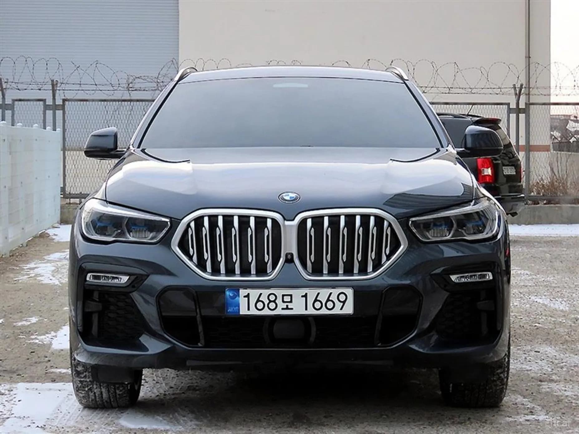 X6 (G06)
