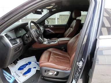 X6 (G06)