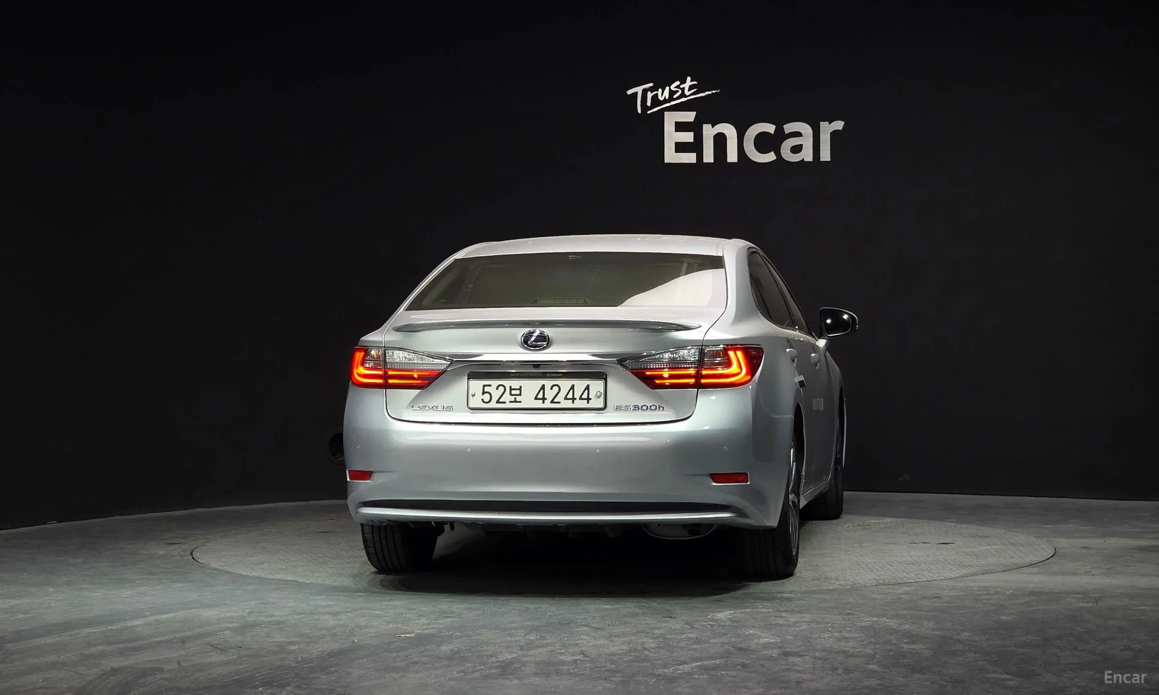 New ES300h