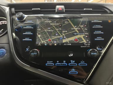 Camry (XV70)