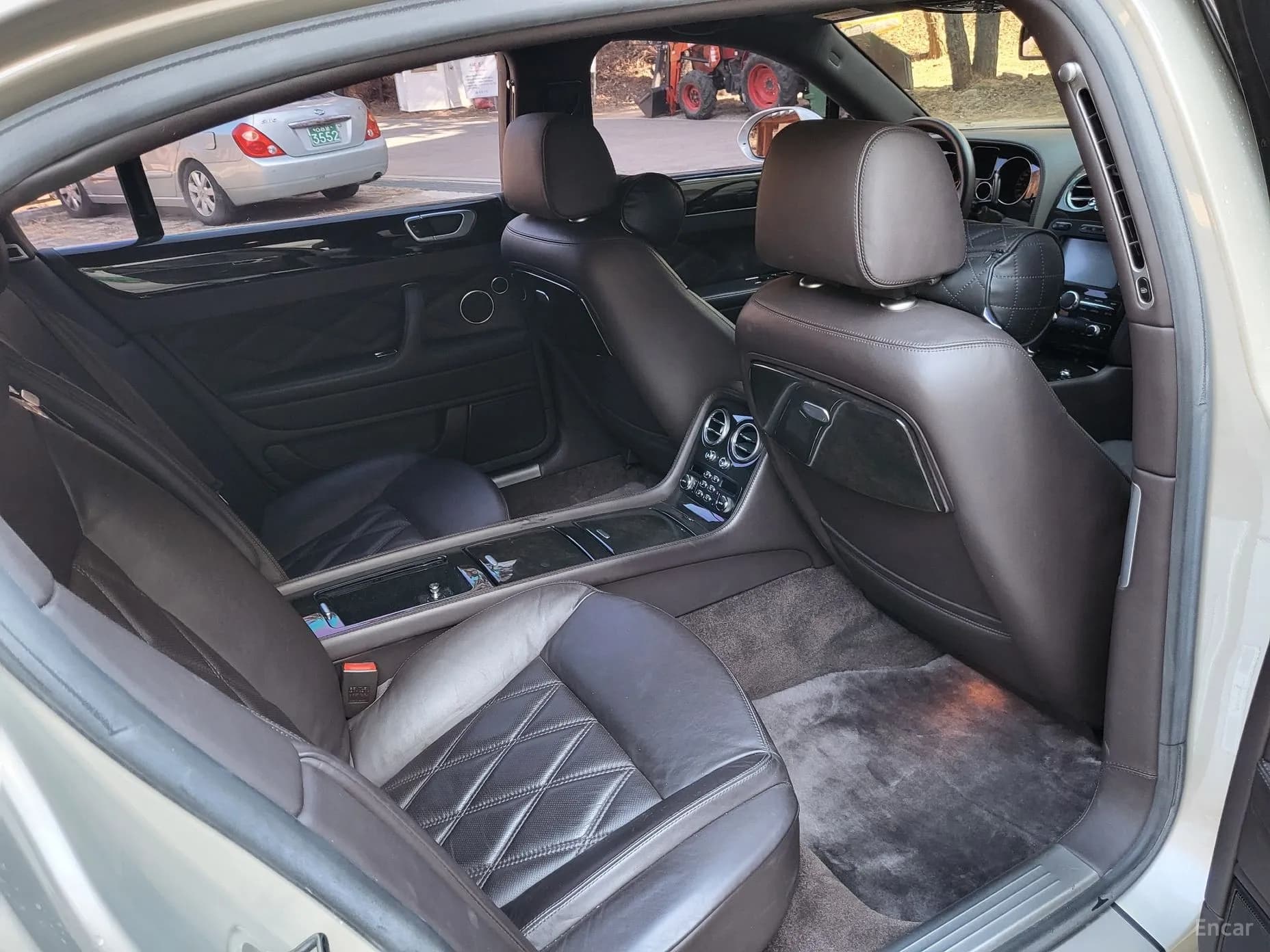 Flying Spur Gen 1