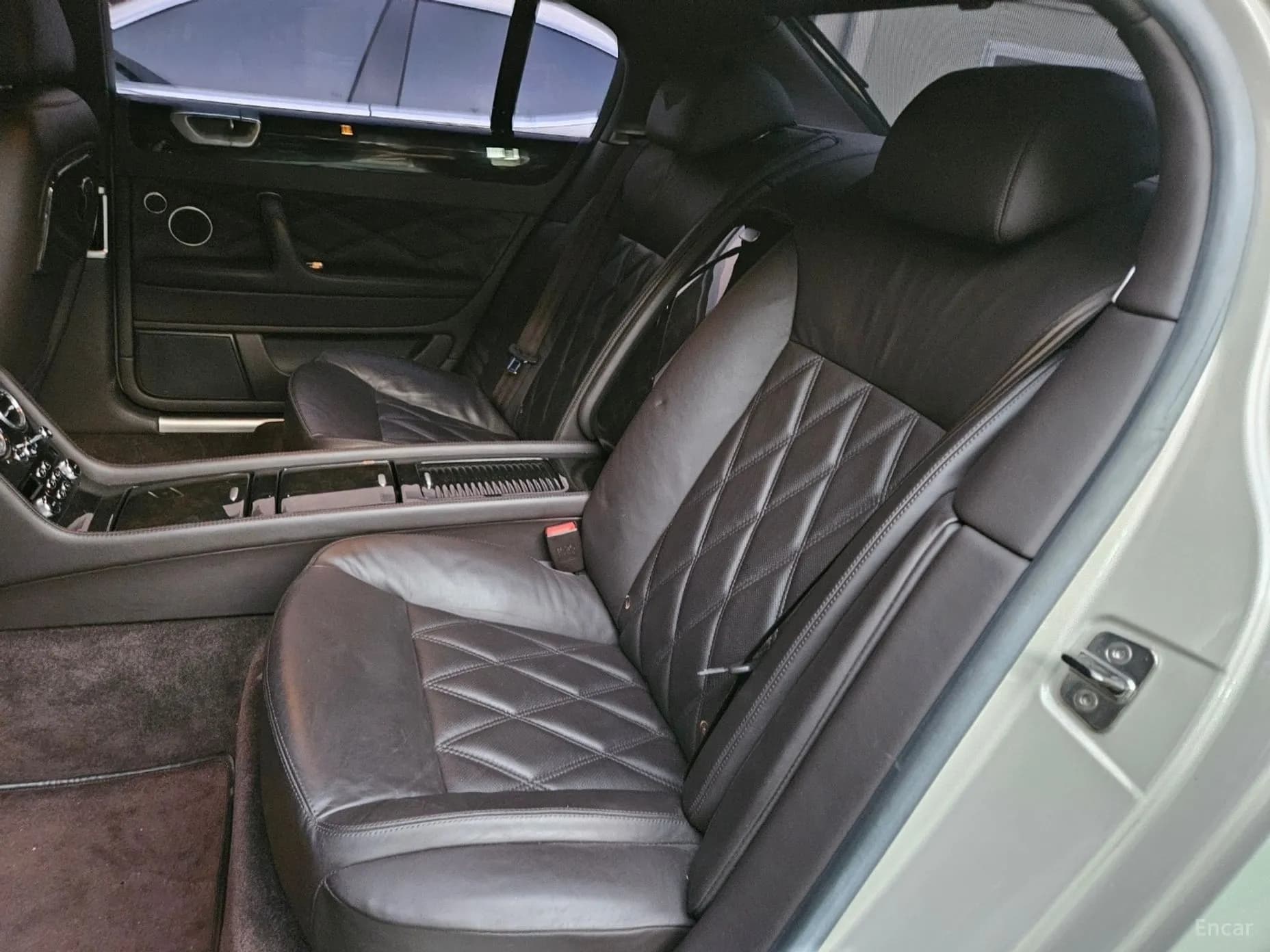 Flying Spur Gen 1