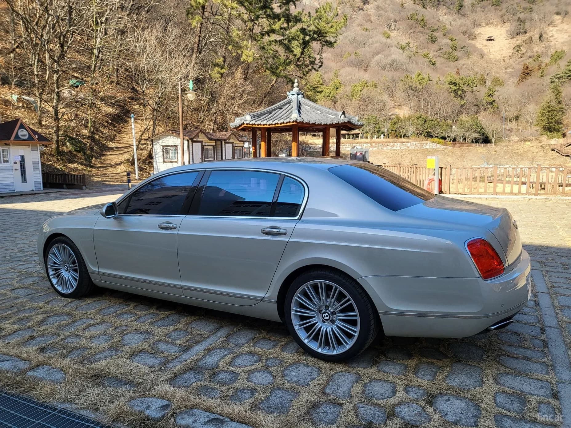Flying Spur Gen 1