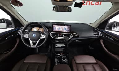 X3 (G01)