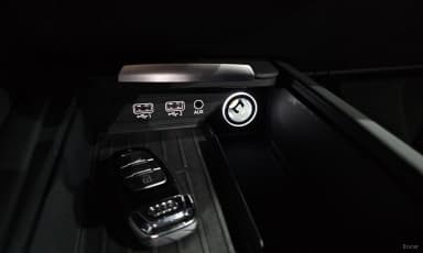 R8 (4S)
