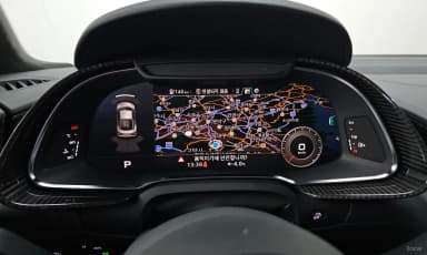 R8 (4S)