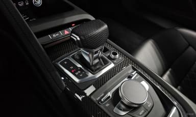 R8 (4S)