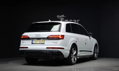 Q7 (4M)