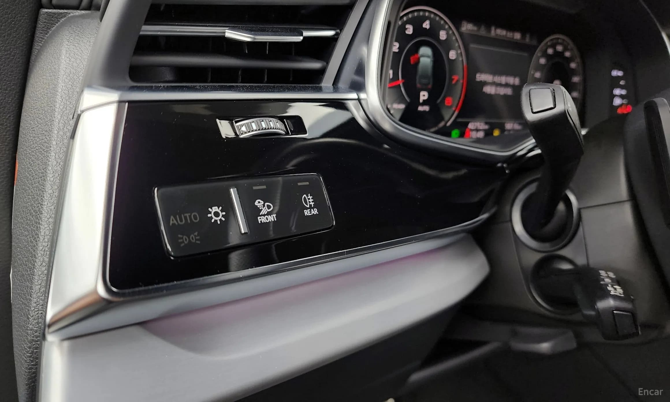 Q7 (4M)