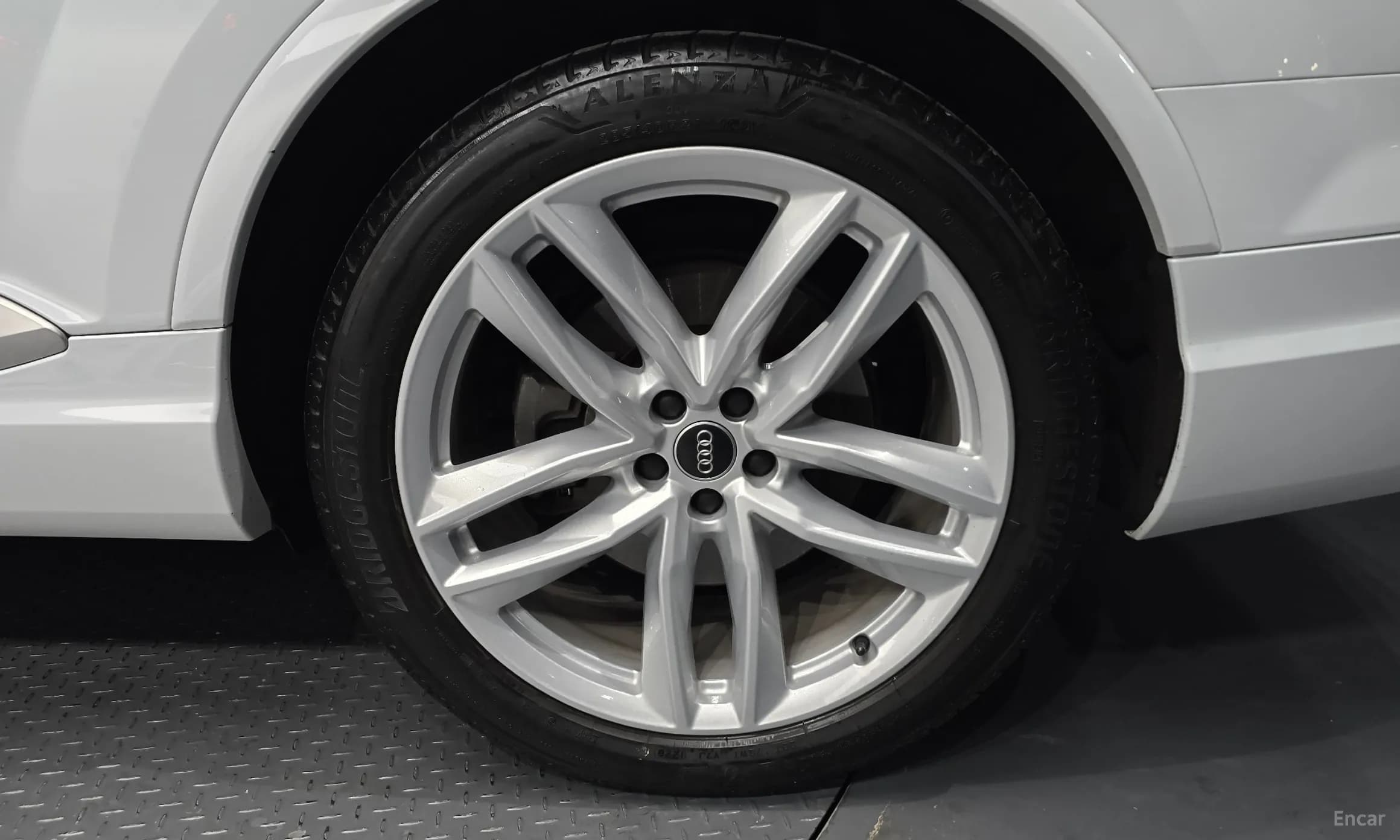 Q7 (4M)