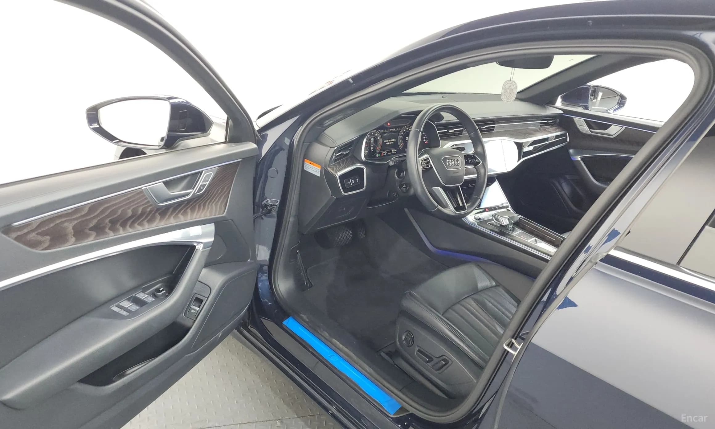 A6 (C8)