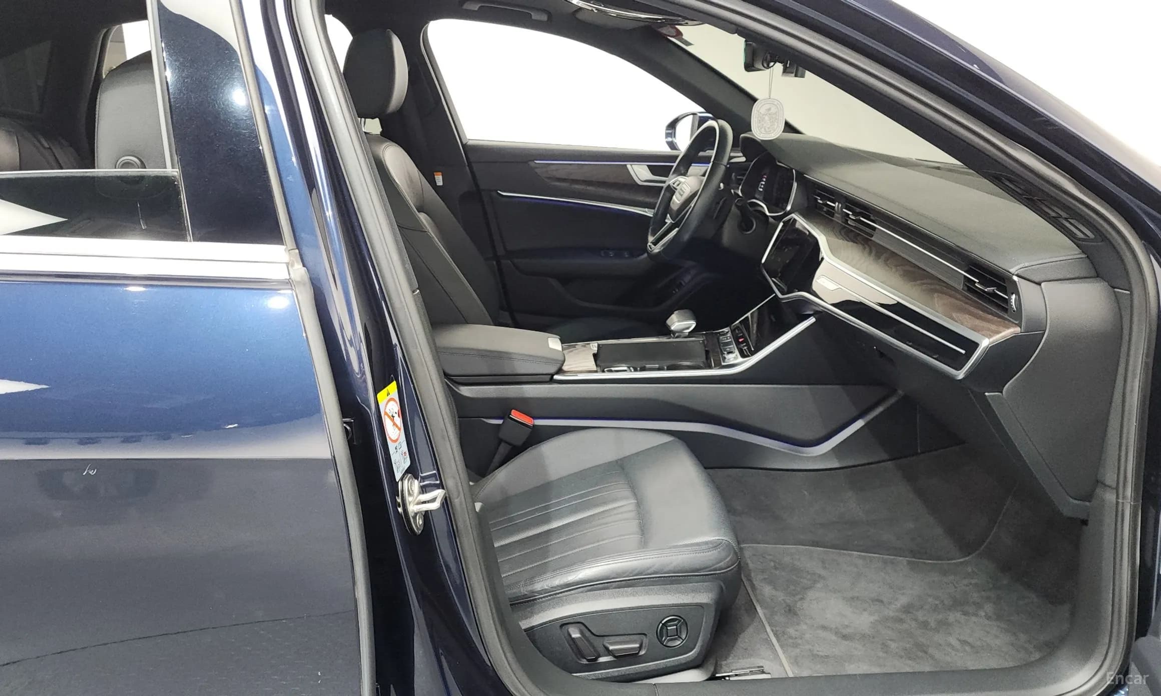 A6 (C8)
