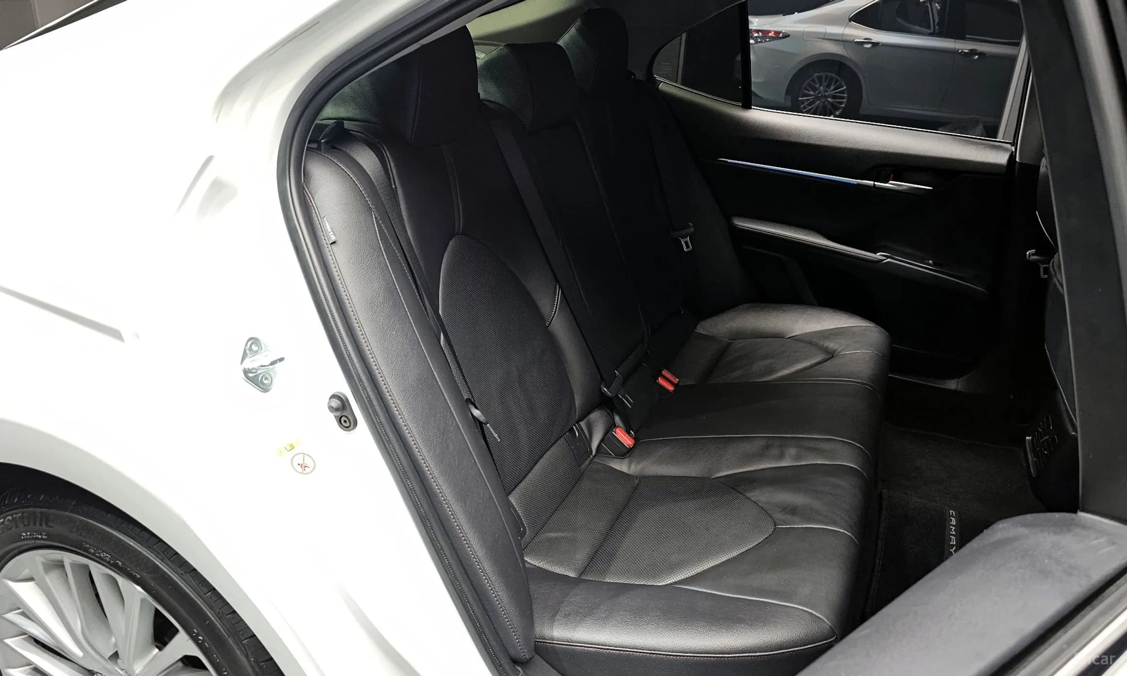 Camry (XV70)