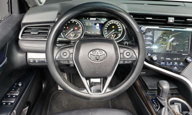 Camry (XV70)