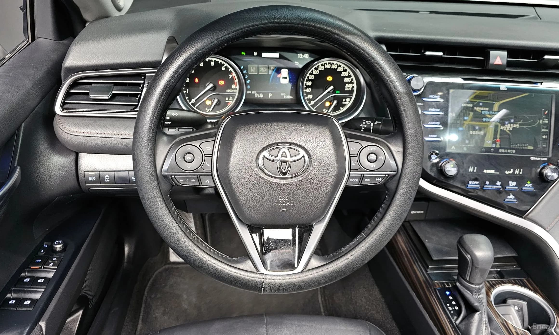 Camry (XV70)