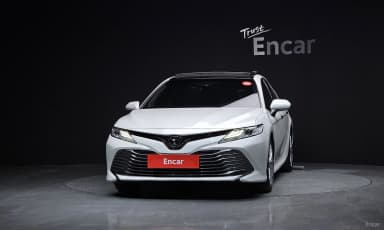 Camry (XV70)