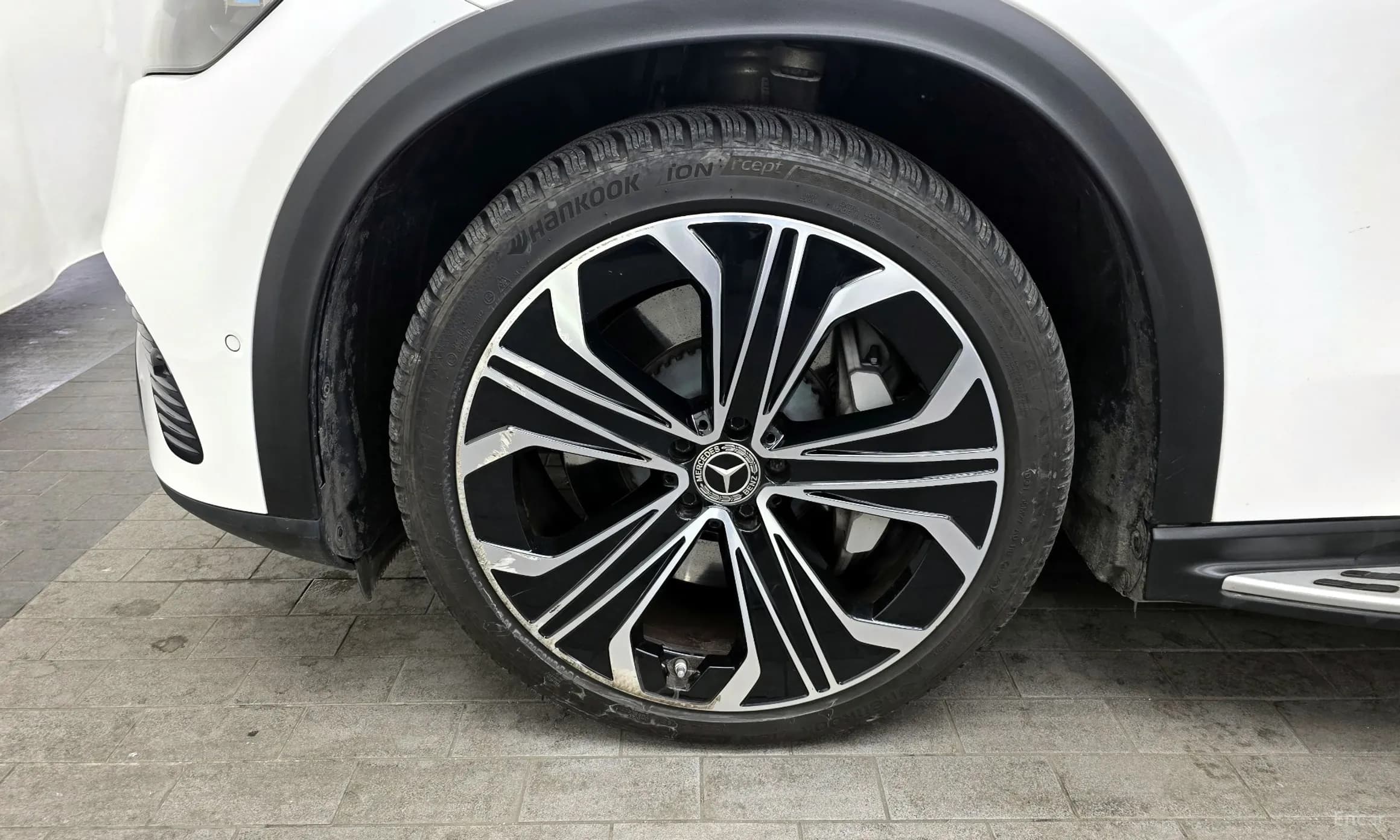 EQE SUV X294