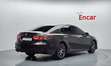 Camry (XV70)