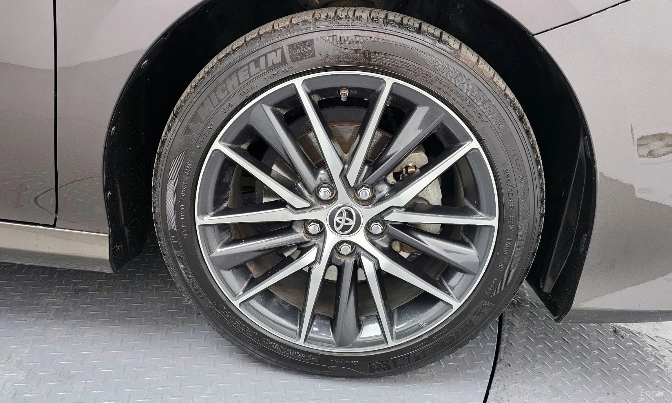 Camry (XV70)