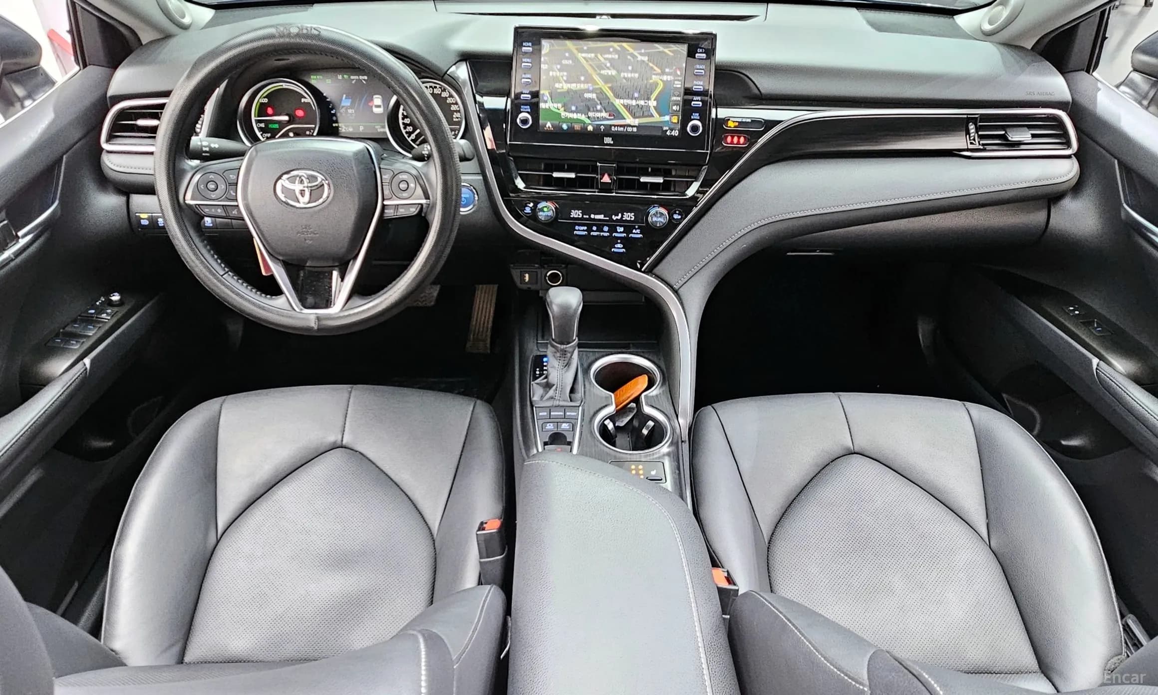 Camry (XV70)