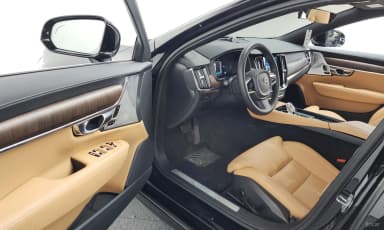 S90