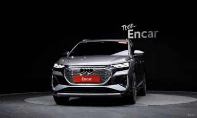 Q4 e-tron (F4)