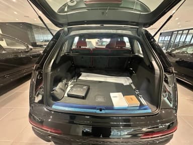 SQ7 (4M)