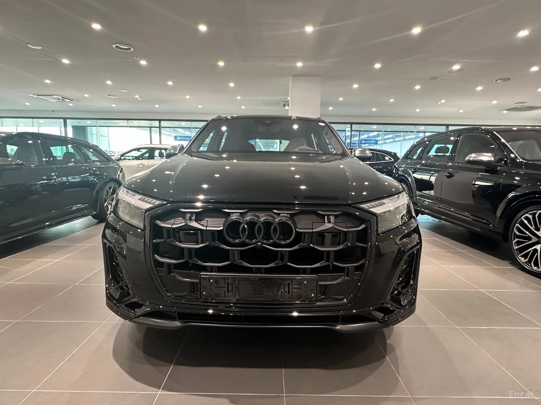 SQ7 (4M)