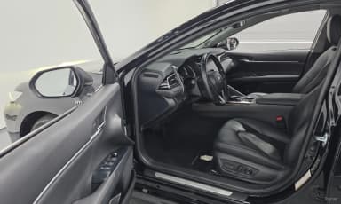 Camry (XV70)