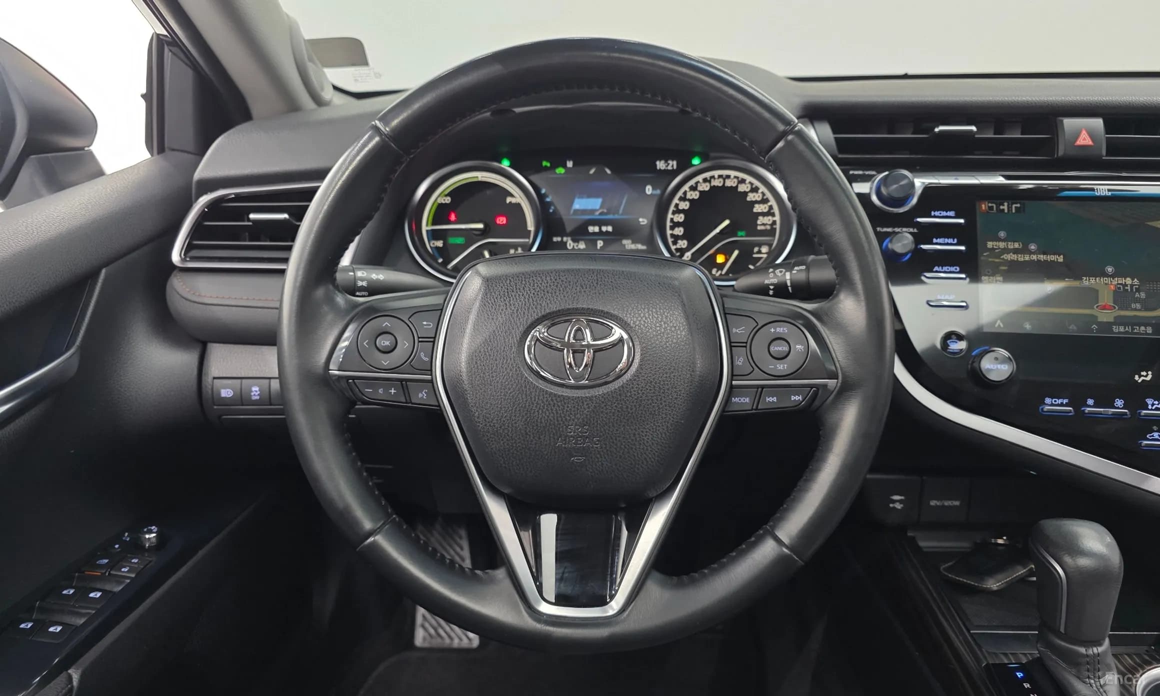 Camry (XV70)