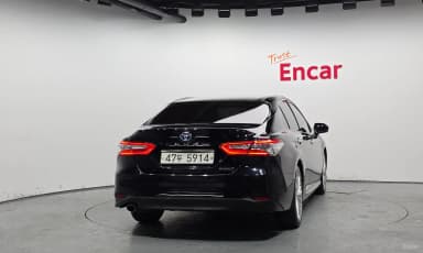 Camry (XV70)