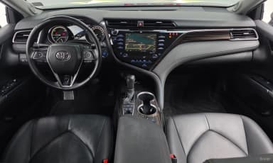 Camry (XV70)