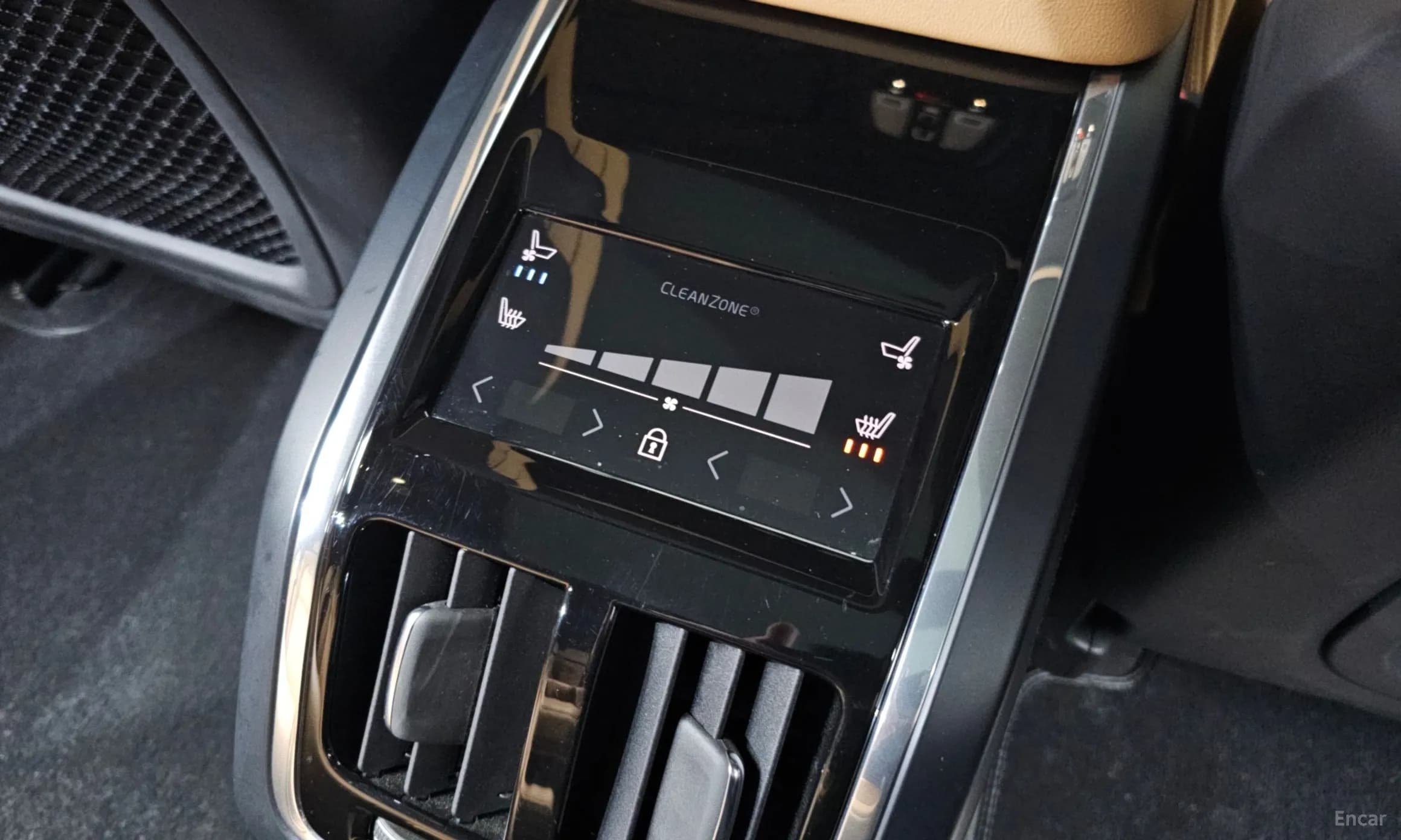 S90