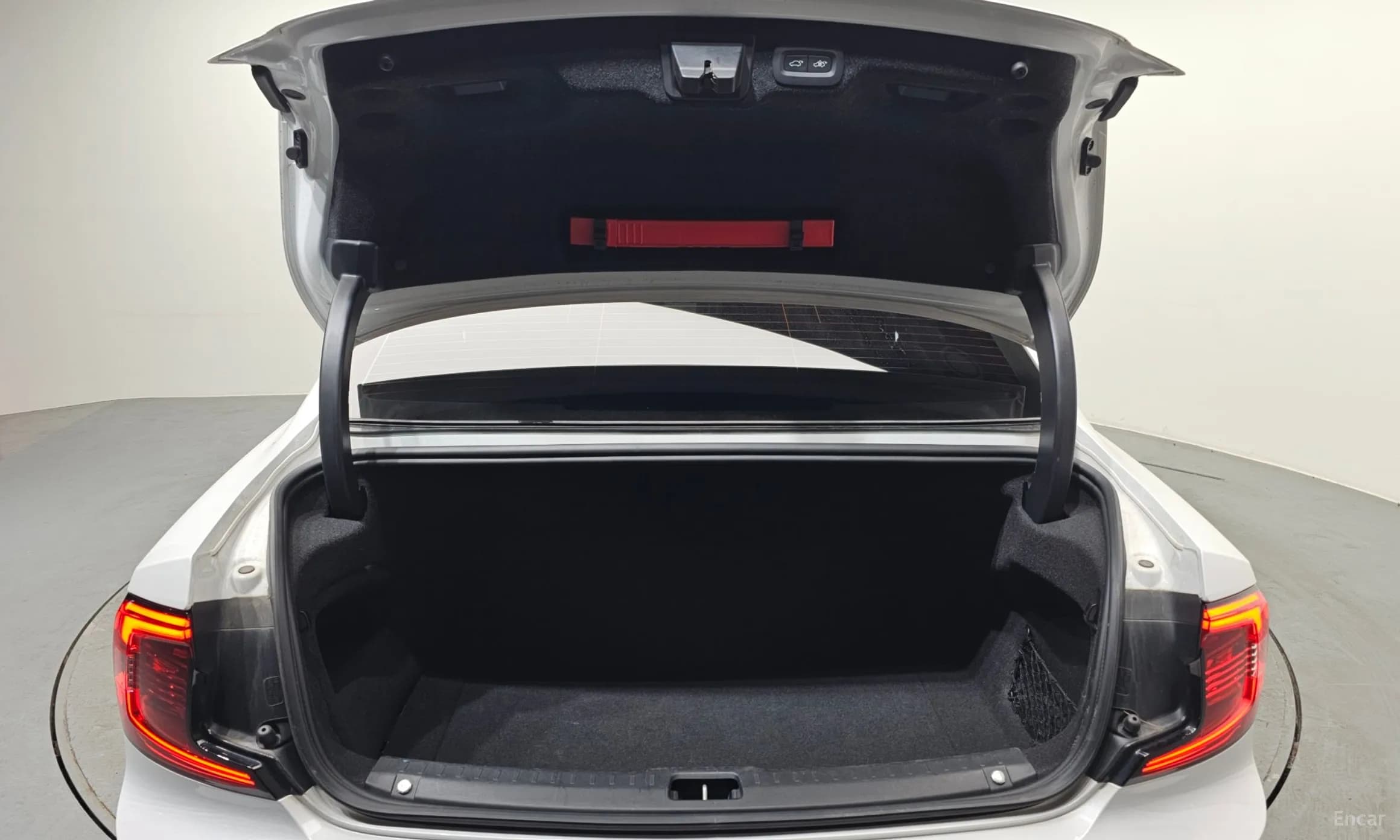 S90