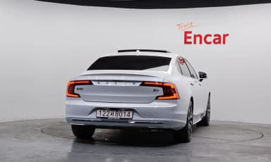 S90