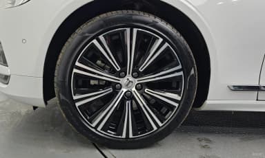 S90