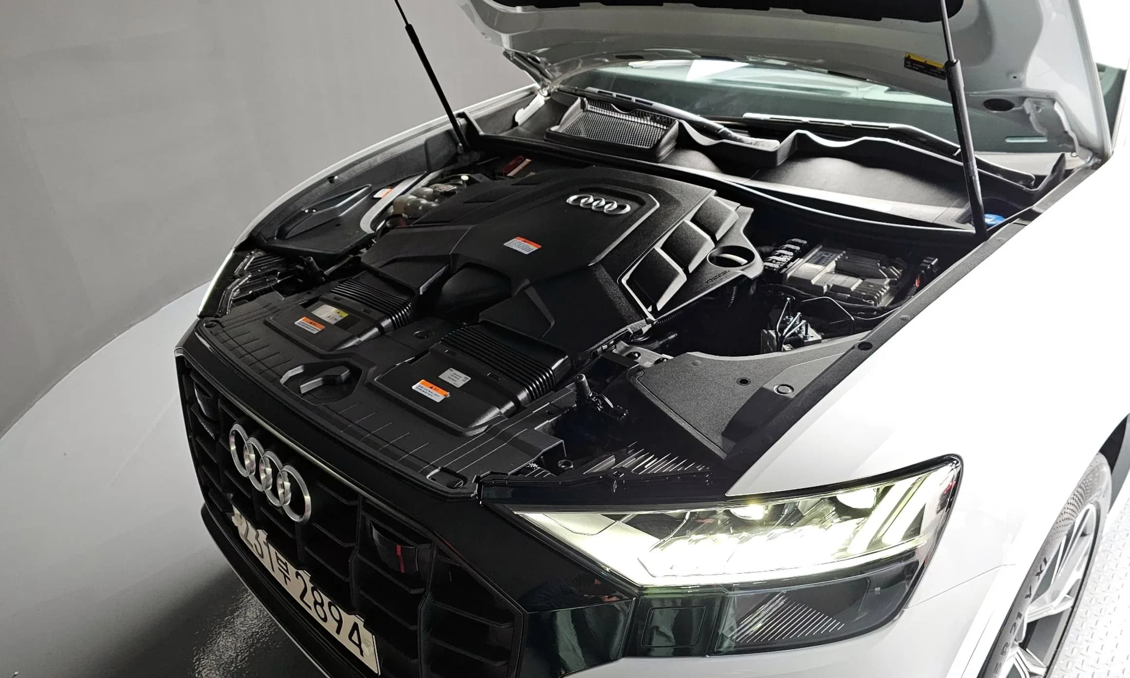 Q8 (4M)