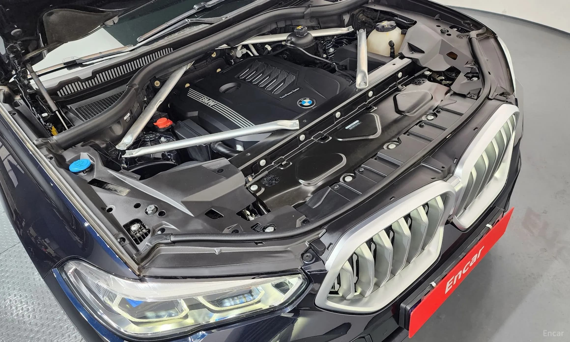 X6 (G06)