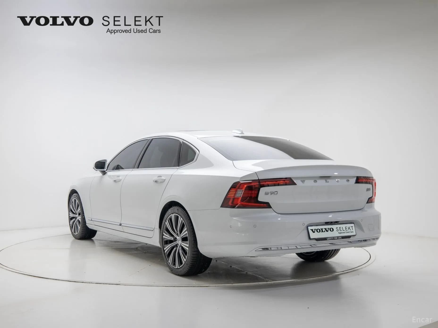 S90