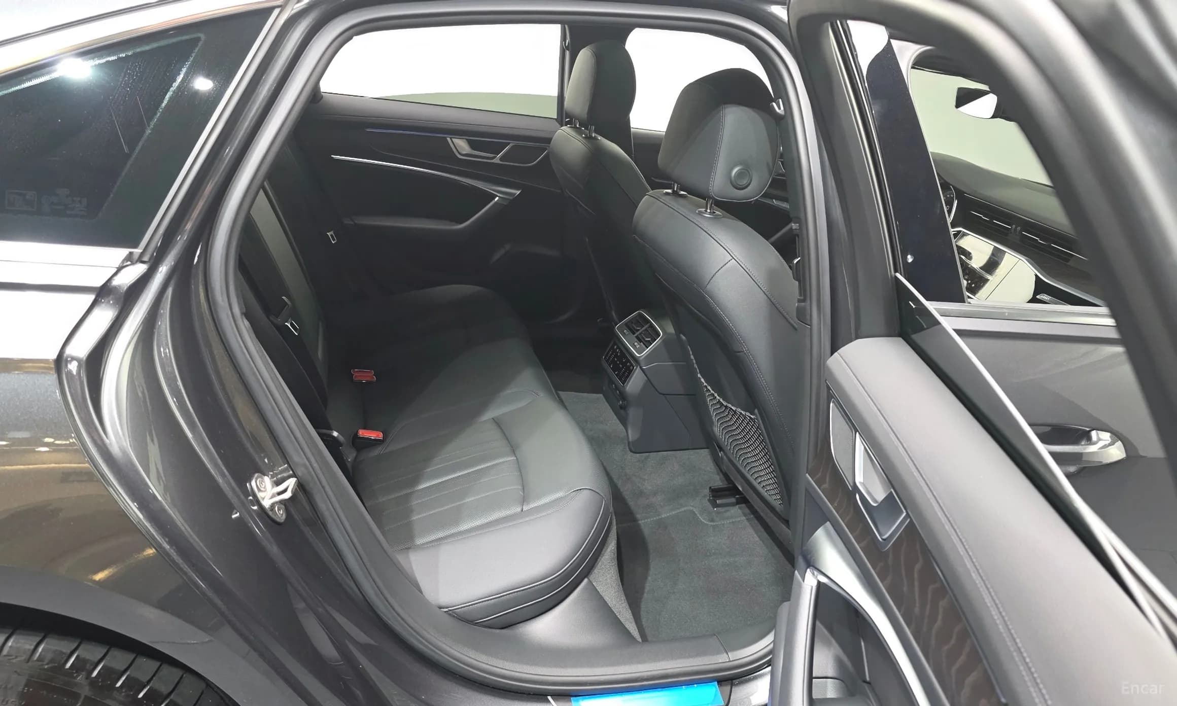 A6 (C8)