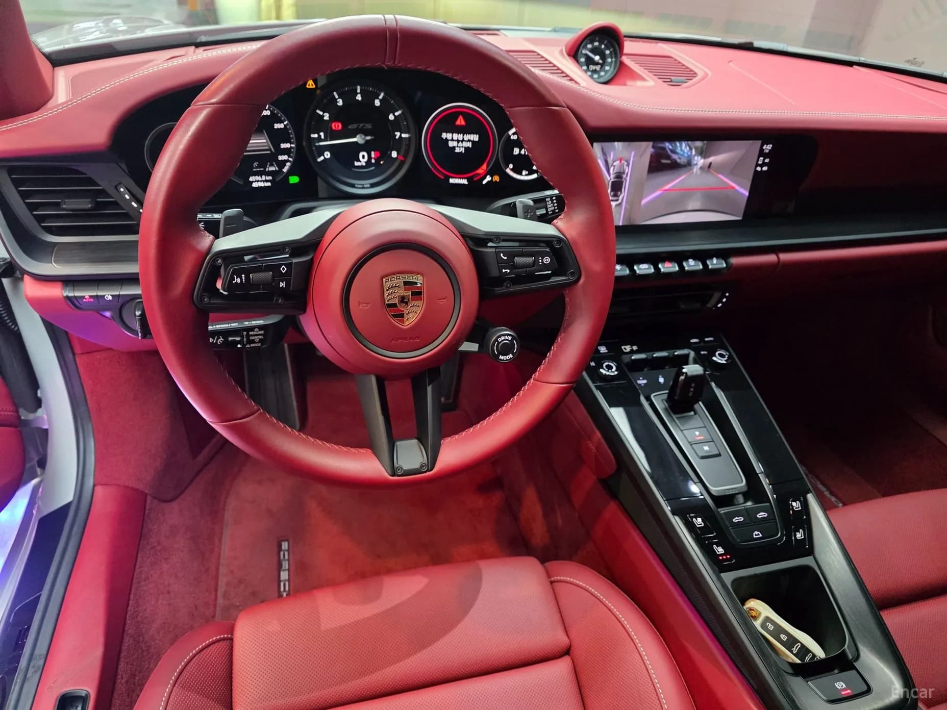 911 (992)
