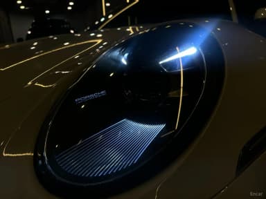 911 (992)