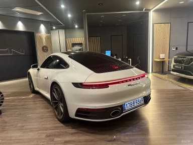 911 (992)