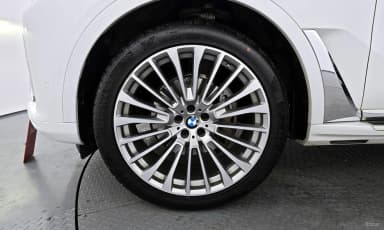 X7 (G07)