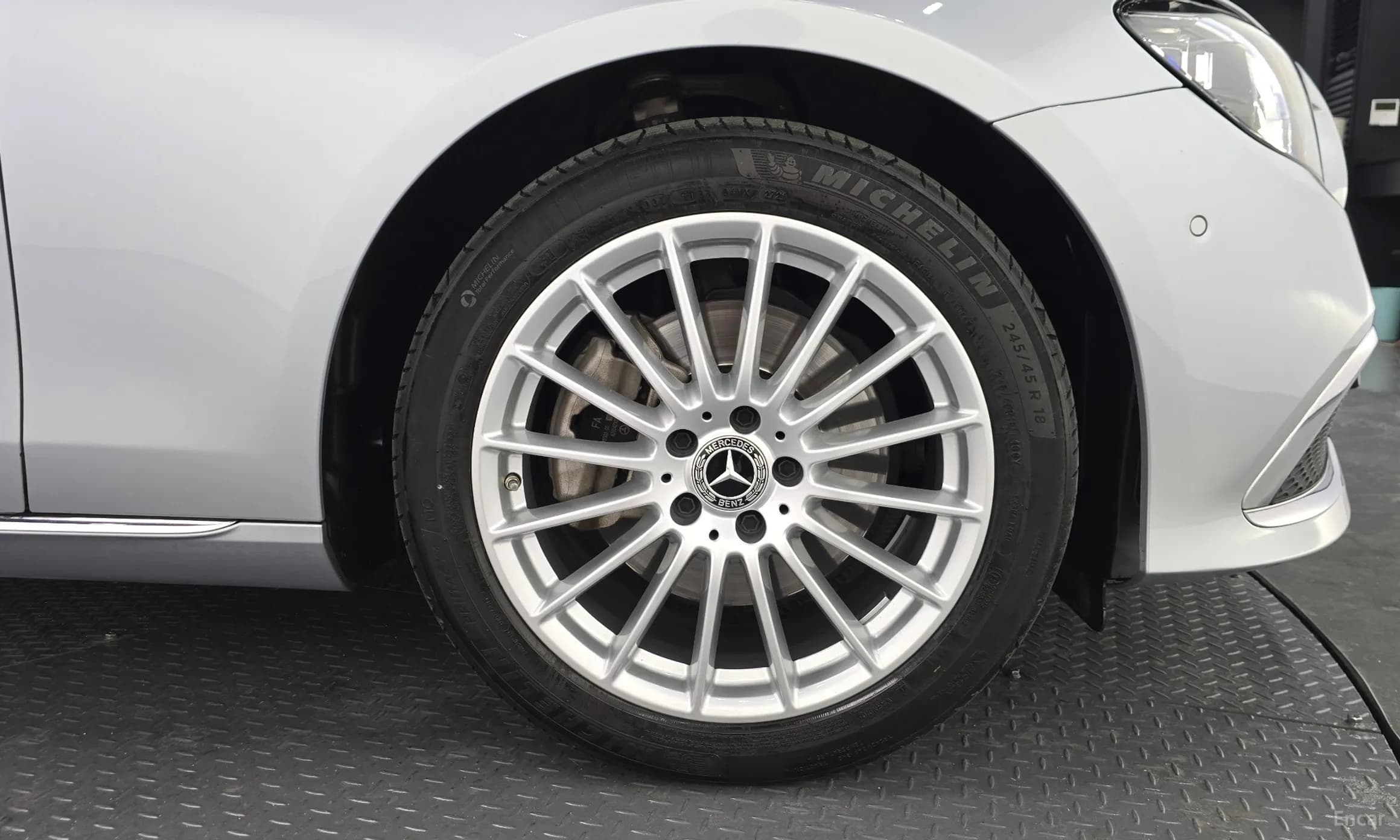 E-Class W213