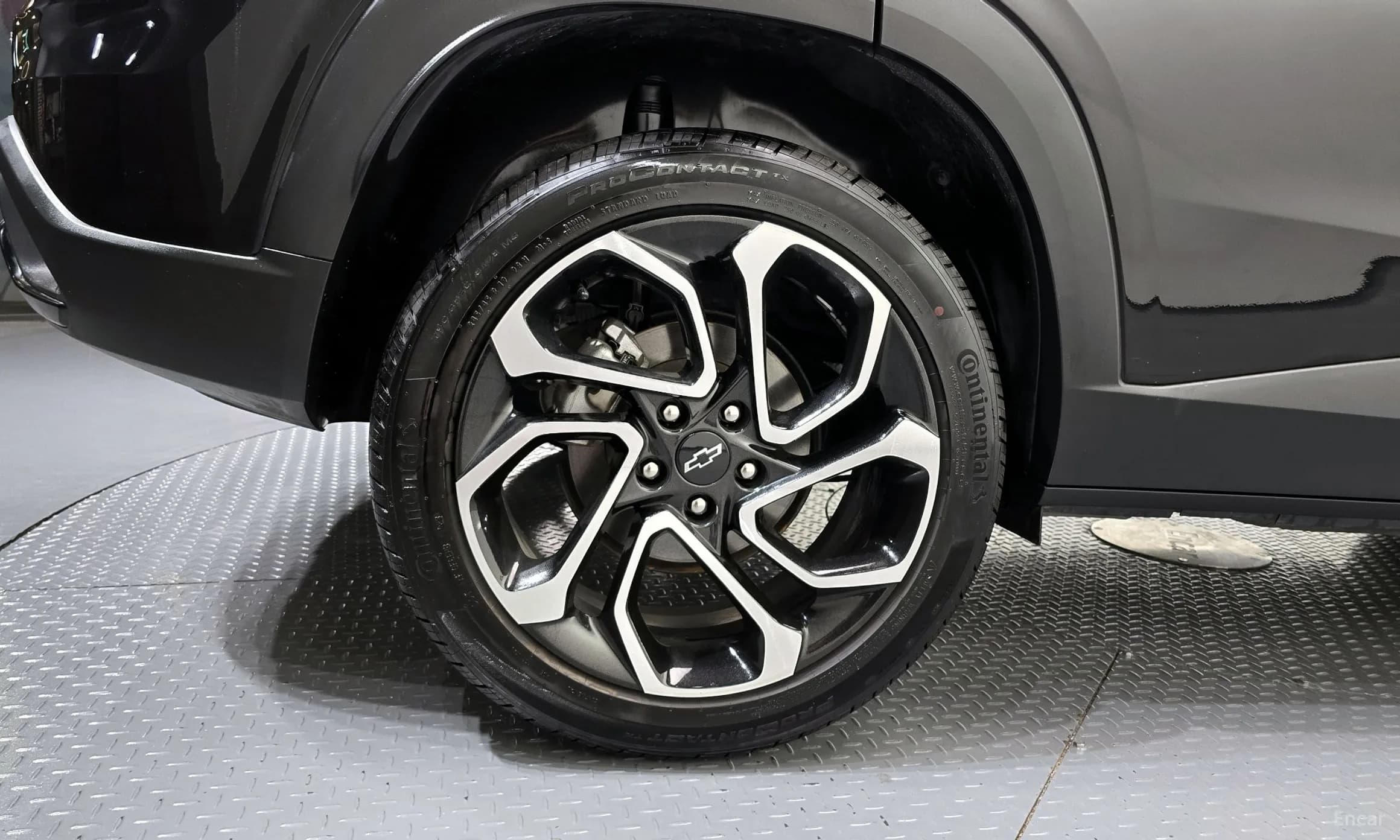 Trax Crossover