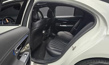 E-Class W214
